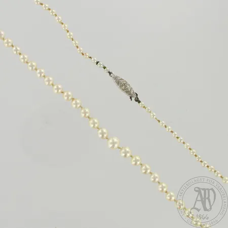 Helminauha, pituus 54cm, 925 hopealukko