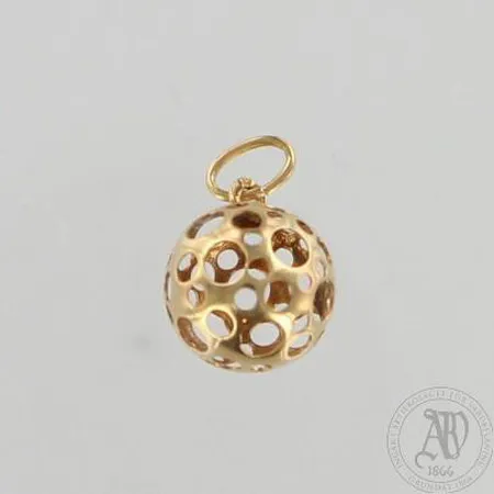 Riipus, korkeus 20mm, design Liisa Vitali, 585, paino 0,9g Paino: 0,9 g