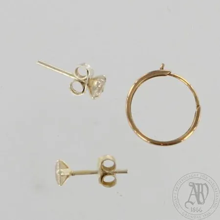 Kivikorvakorut ja korvarengas, Ø 4mm ja 13mm, 830-925br, paino 0,7g Paino: 0,7 g
