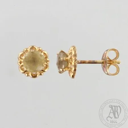 Kivikorvakorut, Ø 7mm, 585br, paino 0,8g Paino: 0,8 g