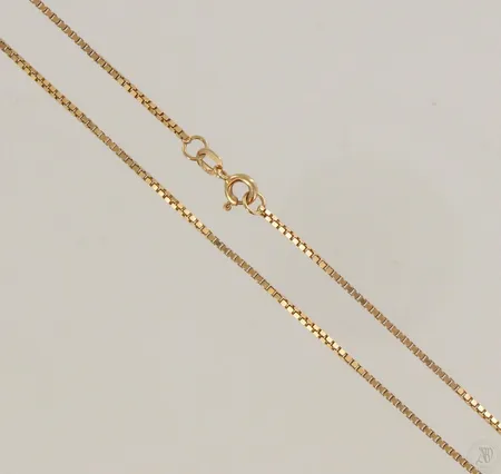 Venetsiakaulaketju, pituus 41mm, 585, paino 4,2g Paino: 4,2 g