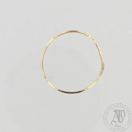 Viallinen sormus, 585, paino 1,8g