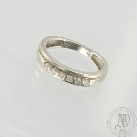 Timanttisormus 6xn.0.03ct, koko 16, 585 valkokulta, paino 2,5g