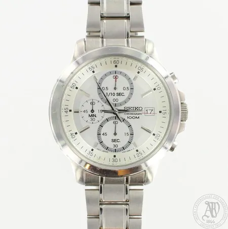 Teräsrannekello Seiko chronograph 100m, rannekkeen pituus 185mm, Ø 44mm, laatikko lisäpalat ja todistus, kunto hyvä