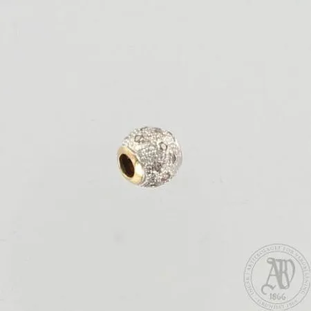 Timanttiriipus 18xn.0.01ct, Ø 10mm, ketjureiän Ø 4mm, 585, paino 2,0g