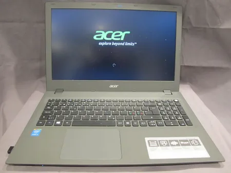 Kannettava tietokone Acer lt 15-4210/4gb/500gb/15, laturi kantolaukku ja hiirimatto, takuu voimassa 7/2018