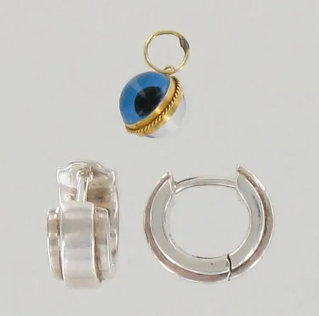 Korvarenkaat Esprit, Ø 13mm, 925, paino 5,0g, mukana kiviriipus metallia