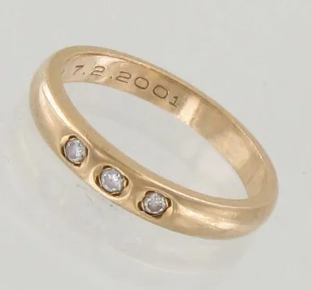 Timanttisormus 3xn.0.03ct, kaiverrettu, koko 16¾, 585, paino 2,7g