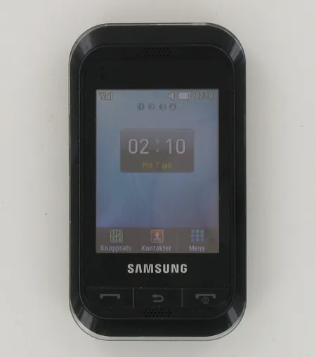 Samsung puhelin GT-C3300K, käytön jälkiä, laturi