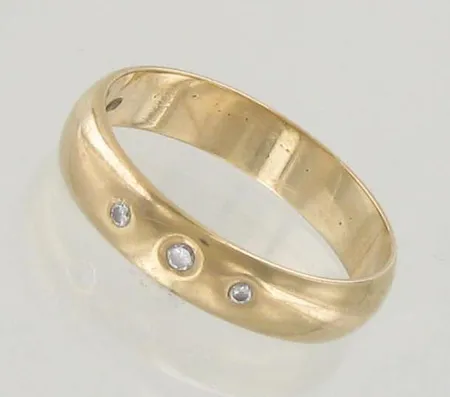 Timanttisormus 3xn.0.01-0.02ct, koko 20, 750, paino 4,7g