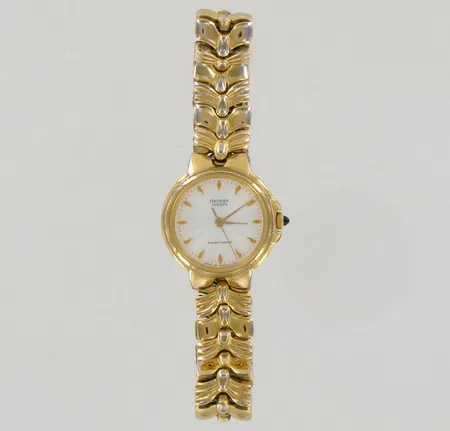 Viallinen teräsrannekello Orient quartz