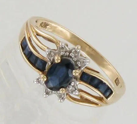 Sinisafiirisormus timanteilla 8xn.0.005ct, koko 18, 417br, paino 2,4g
