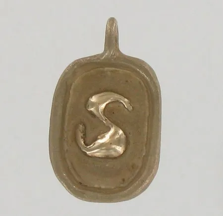 Viallinen koru, 750, paino 10,5g