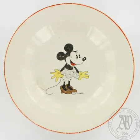 Lautanen Arabia, Walt Disney, käytön jälkiä sekä kolme pientä halkeamaa takana reunoissa, Ø 16cm, piippuleima Lähetetään postipakettina.