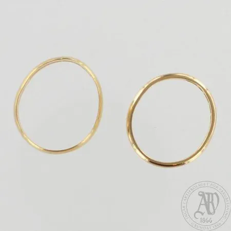Viallisia koruja, 750, paino 10,4g 