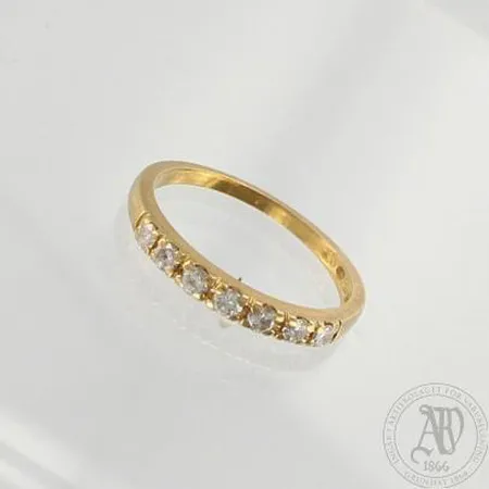 Timanttisormus 7xn.0.04ct, koko 17, 750, paino 2,3g 