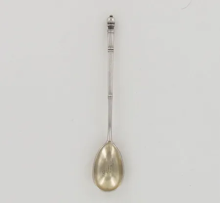 Lusikka, kaiverrettu, pituus 137mm, vuodelta 1893, 84-leima, paino 22,4g