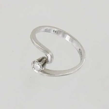 Timanttisormus 1xn.0.15ct, vuodelta 1976, koko 17½, 585 valkokulta, paino 2,8g