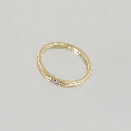 Timanttisormus 1xn.0.01ct, kaiverrettu, koko 16¼, 585 paino 2,5g