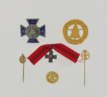 10. divisioonan risti 1941-1944, RUK:n risti, neljä rintamerkkiä