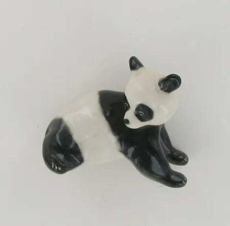 Posliinifiguuri, korkeus 85mm, Panda, Lomonosov. Lähetetään postipakettina.