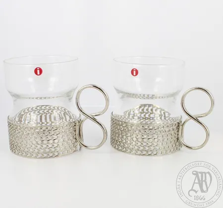 Kaksi glögilasia Iittala, Tsaikka, korkeus 82mm