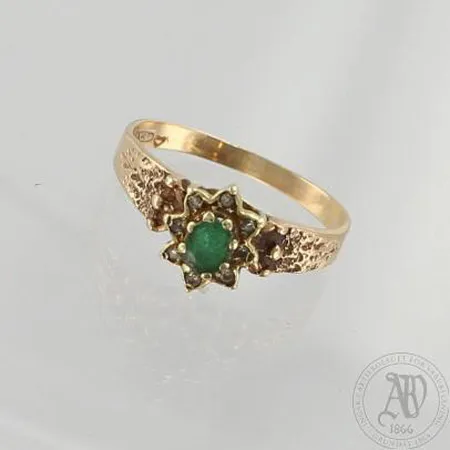 Kivisormus timanteilla 8xn.0.005ct, koko 19½, 585br, paino 2,8g