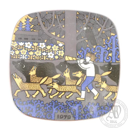 Vuosilautanen, Arabia, 1979, design R. Uosikkinen. 