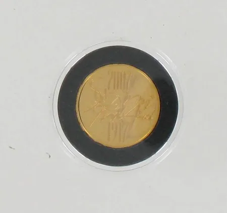 Kultaraha Itsenäinen Suomi 90 vuotta, 2007, nimellisarvo 100mk, aitoustodistus, puulaatikko, 917, 8,4g