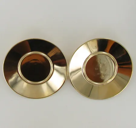 Kaksi kullattua lautasta, Design Timo Sarpaneva,