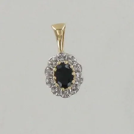 Timanttiriipus kivellä 10xn.0.005ct, korkeus 18mm, 585br, paino 1,7g
