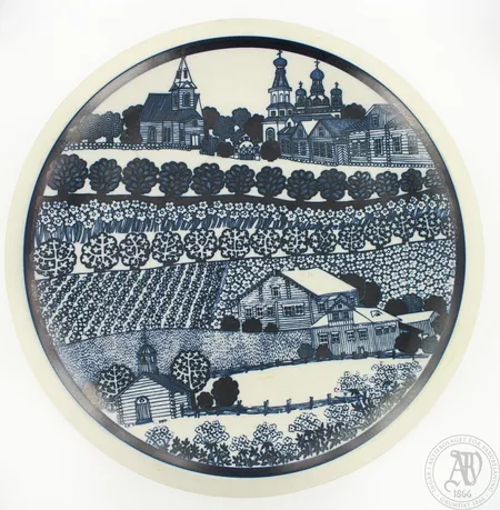Juhlalautanen Arabia, 100-vuotis juhlalautanen, Design Raija Uosikkinen, leima Arabia Finland 102, Ø 26cm Lähetetään postipakettina.
