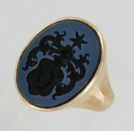 Vaakuna-kantasormus, koko 15½, 750br, paino 6,8g