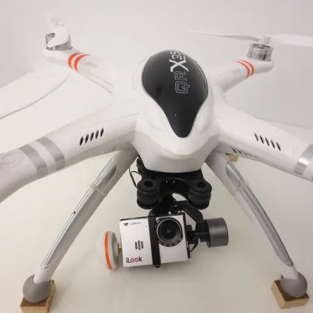 Kuvauskopteri Walkera QR X350, Walkera iLook Go-Pro kamera ja Walkera G-2D Gimbaali, mukana virtajohto ja varaosia, ostokuitti (takuu ei enää voimassa) Ota yhteys panttilainaamoon kuljetusmaksusta sopimiseksi.