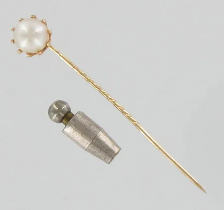 Hattuneula helmellä, helmen Ø 7mm, 585br, paino 1,4g