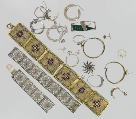 Viallisia hopeakoruja, 813br-925, paino 72,7g