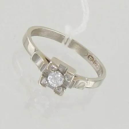 Timanttisormus 1xn.0.10ct, koko 16½, 750 valkokulta, paino 3,0g