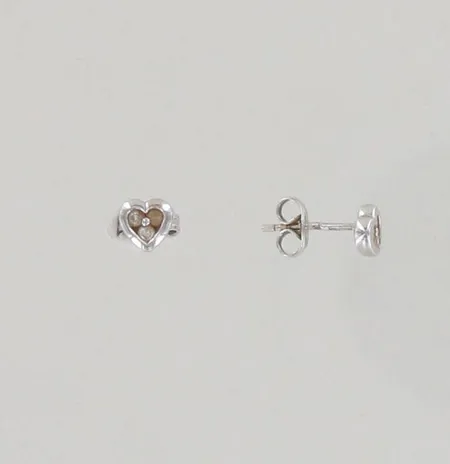 Timanttikorvakorut 6xn.0.01ct, korkeus 6mm, 750 valkokulta, paino 1,4g