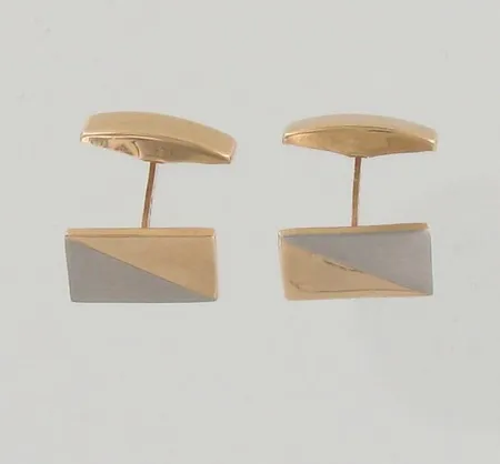 Kalvosinnapit, koko 13x18mm, 585br kelta- ja valkokulta, 585, paino 8,7g