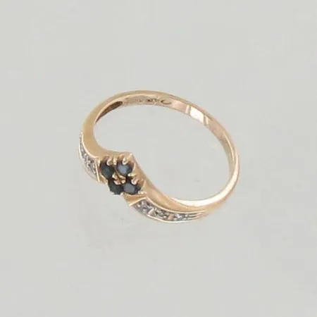 Sinisafiirisormus timanteilla 6xn.0.005ct, koko 16¾, 585br, paino 1,4g 