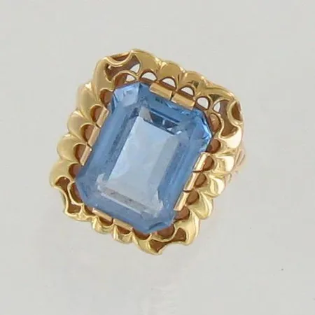 Kivisormus, koko 17¼, vuodelta 1940, 750br, paino 9,6g 