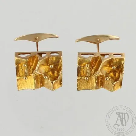 Kalvosinnapit, koko 17x18mm, 585, paino 13,0g 