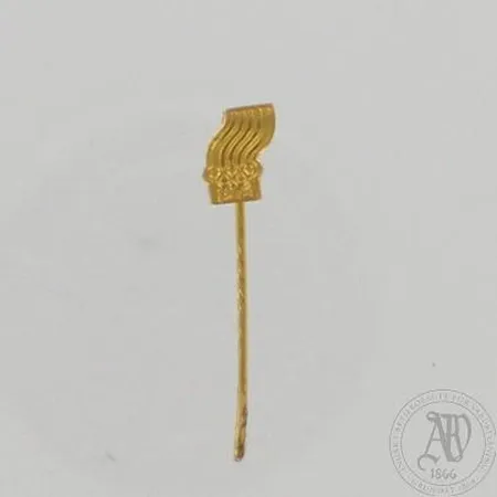 Viallinen rintamerkki, Olympia 1976, 585, paino 0,7g