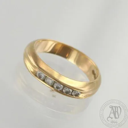 Timanttisormus 5xn0.06ct, koko 17½, 585, paino 5,3g 