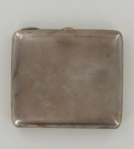 Savukekotelo, kaiverrettu, 813, paino 172,5g