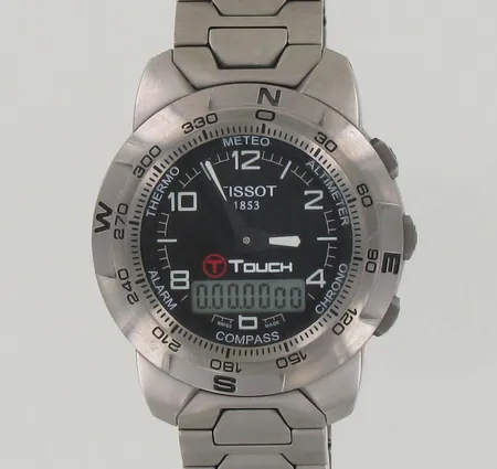 Teräsrannekello Tissot T Touch, titanium, hihnan pituus 180mm yksi lisä pala, käytön jälkiä.