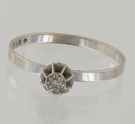 Timanttisormus 1xn.0.005ct, koko 17¾, 750 valkokulta, paino 1,2g