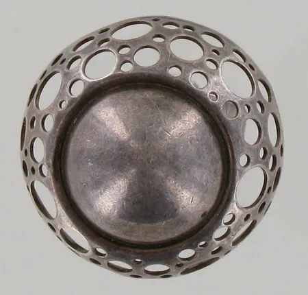Sormus, koko 16¾, design Lisa Vitali, vuodelta 1970, 925, paino 10,0g