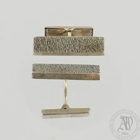 Kalvosinnapit, kaiverrettu, koko 7x26mm, 813br, paino 14,2g