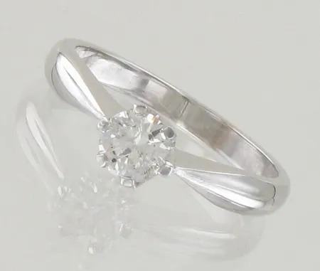 Timanttisormus 1xn.0.42ct, koko 16¾, 750 valkokulta, paino 3,3g